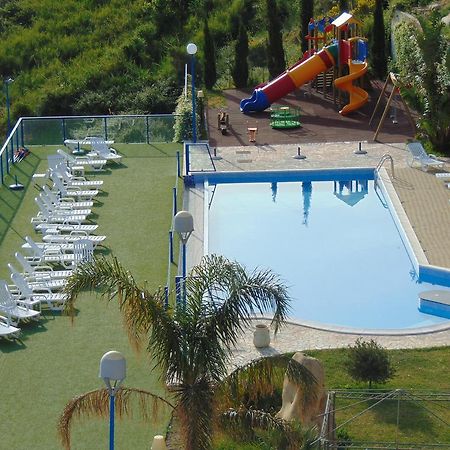 Tus'Hotel Apartments ตูซา ภายนอก รูปภาพ