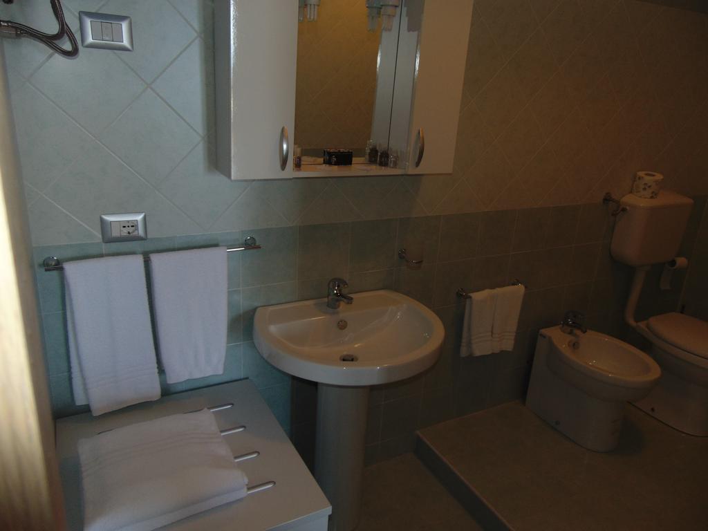 Tus'Hotel Apartments ตูซา ภายนอก รูปภาพ